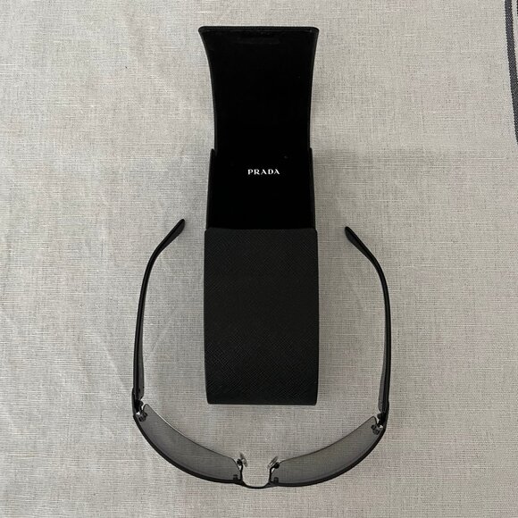 Salvatore Ferragamo Sunglasses - Authentic - Picture 11 of 17